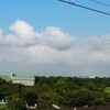 明るいほど見えない富士山