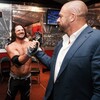 【WWE】トリプルHがRAW直前に選手らとミーティング開催