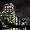 川崎・扇町工場夜景（２）：昭和電工の夜景は望遠レンズで撮る。