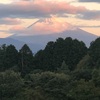 今朝の景色、富士山に積雪