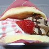ファミリーマートの新商品!! 「いちごのオムレット」