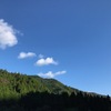 見上げた空に昼の月