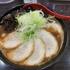 麺家いろは 海老名店〜とんこつ黒醤油らーめん／チャーシュー３枚／きくらげ／小ライス／麺大盛無料／豚骨醤油ラーメン／富山ブラック／ビナウォーク〜