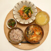 豚ロースと小松菜とトマトの炒めもの定食