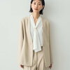 「これ一枚で印象チェンジ、YECCA VECCAストレッチノーカラージャケットで叶える最新美人コーデ」