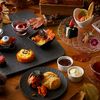 【スイスホテル南海大阪】モンスターが主役のハロウィンアフタヌーンティー。秋の味覚で彩られたチーズケーキやカヌレなど
