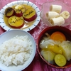 ８月４日の食事（ほっけのバターしょう油焼き）と花（ハスなど）と出来事