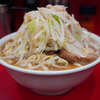 ラーメン二郎 生田駅前店 - 事前申請の部分から、要望通りのものが提供されるのか若干の不安がよぎるも、結果的には何の心配する要素もなく、自分の求めていたもので大満足。麺がやっぱりべらぼうに旨い。